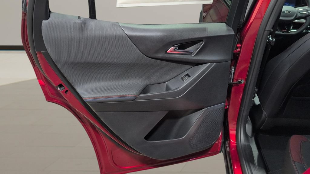 New 2026 Chevrolet Equinox RS w/ Convenience Package III FWD image 17