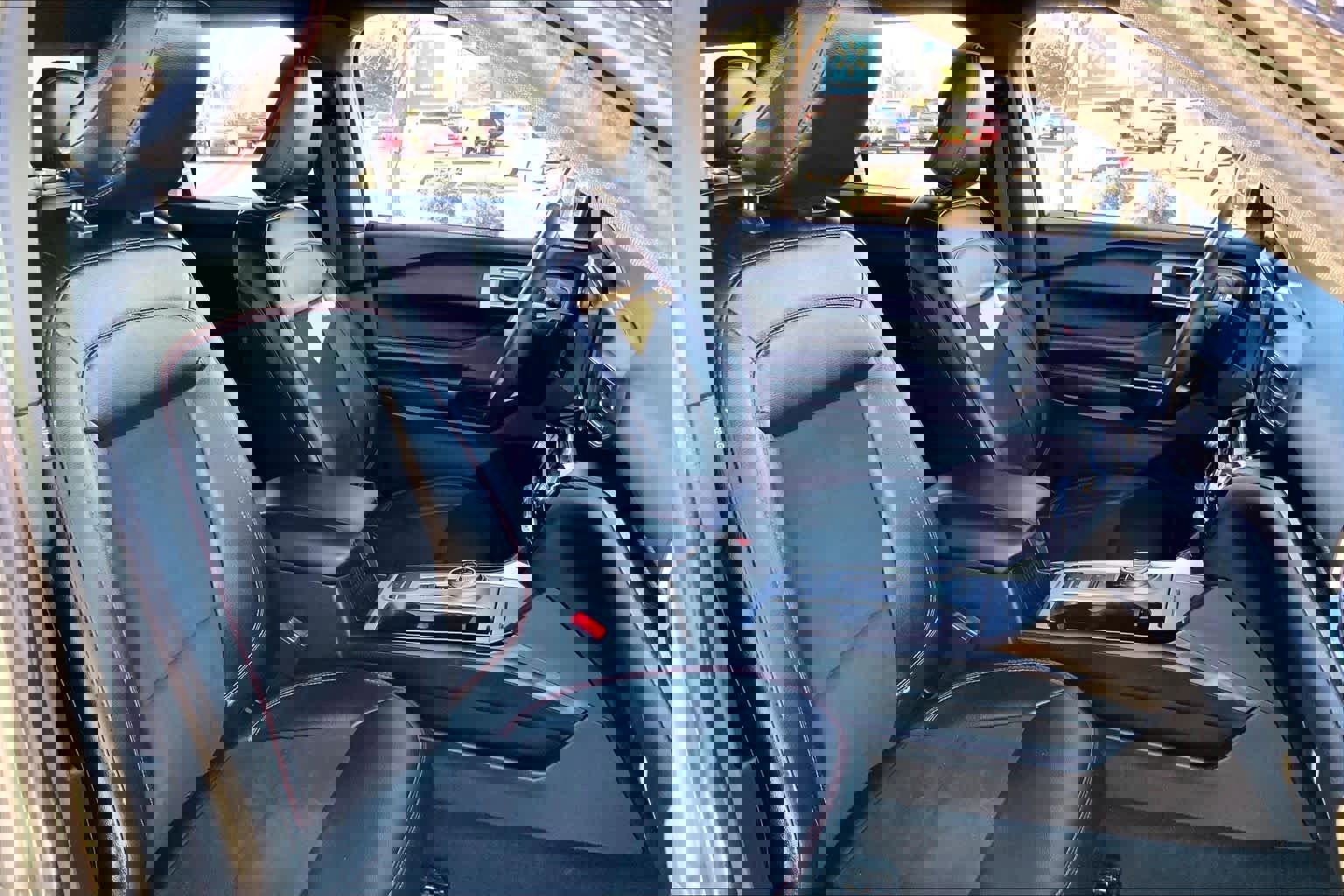 Used 2022 Ford Explorer ST-Line w/ Class IV Trailer Tow Package image 8