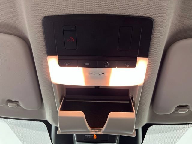 Used 2024 Nissan Rogue SV FWD image 35