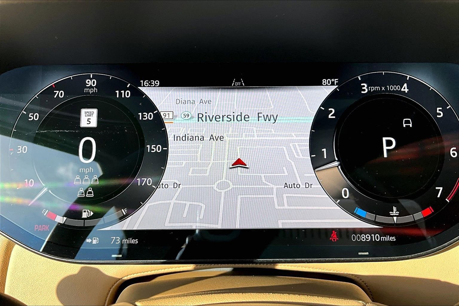 Used 2025 Land Rover Range Rover Long Wheelbase SE image 19