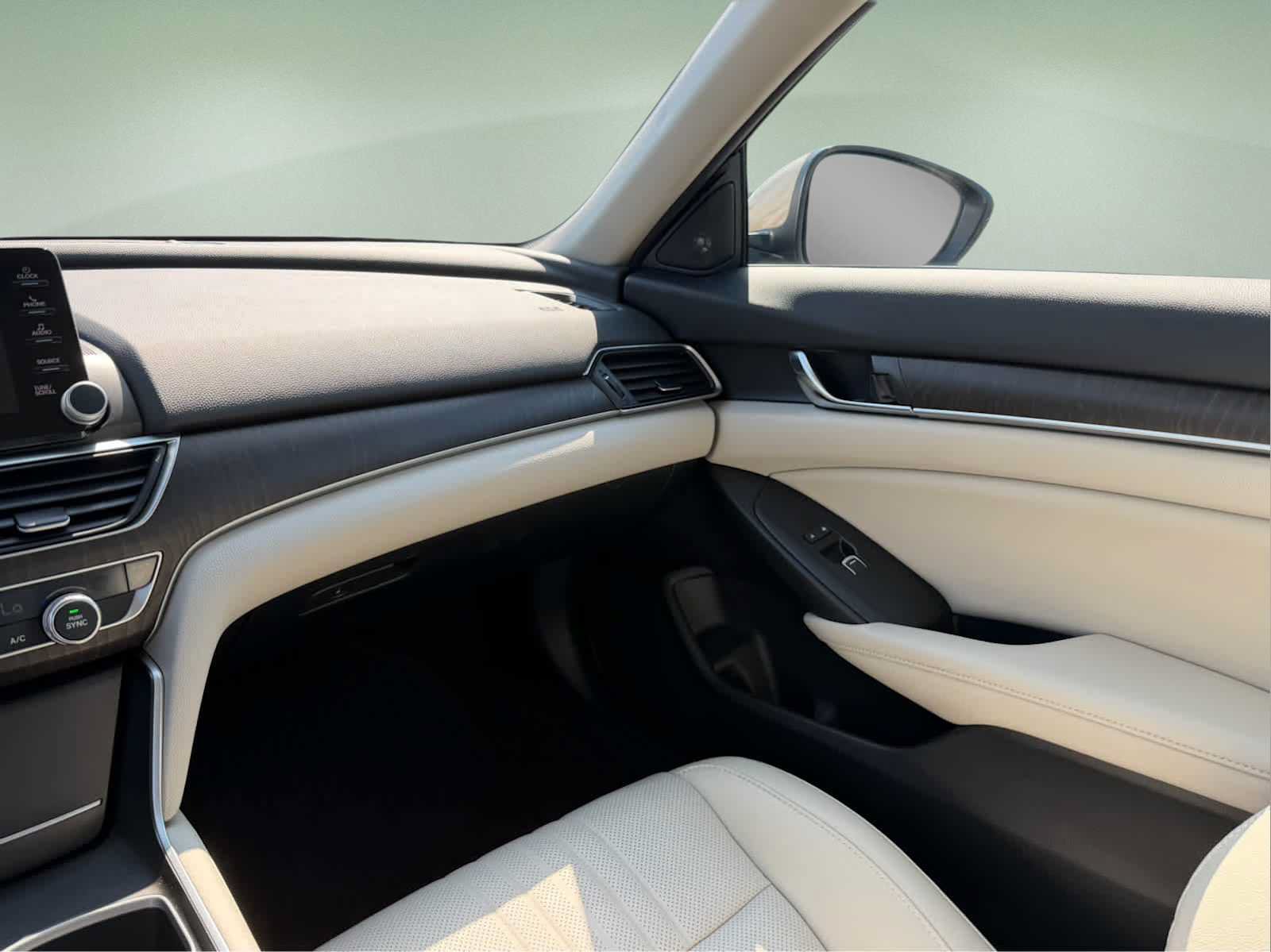 Used 2019 Honda Accord EX-L image 26