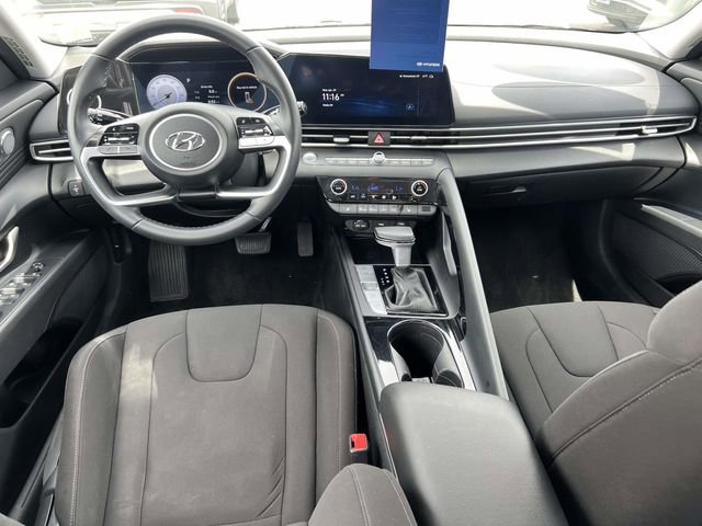 Certified 2023 Hyundai Elantra SEL w/ Convenience Package FWD image 12