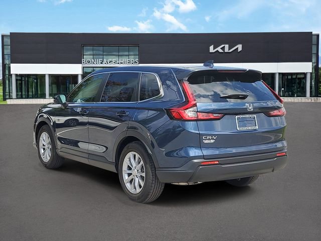 Used 2025 Honda CR-V EX image 3