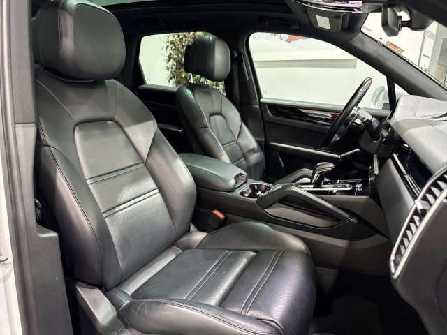 Used 2019 Porsche Cayenne AWD/4WD image 55