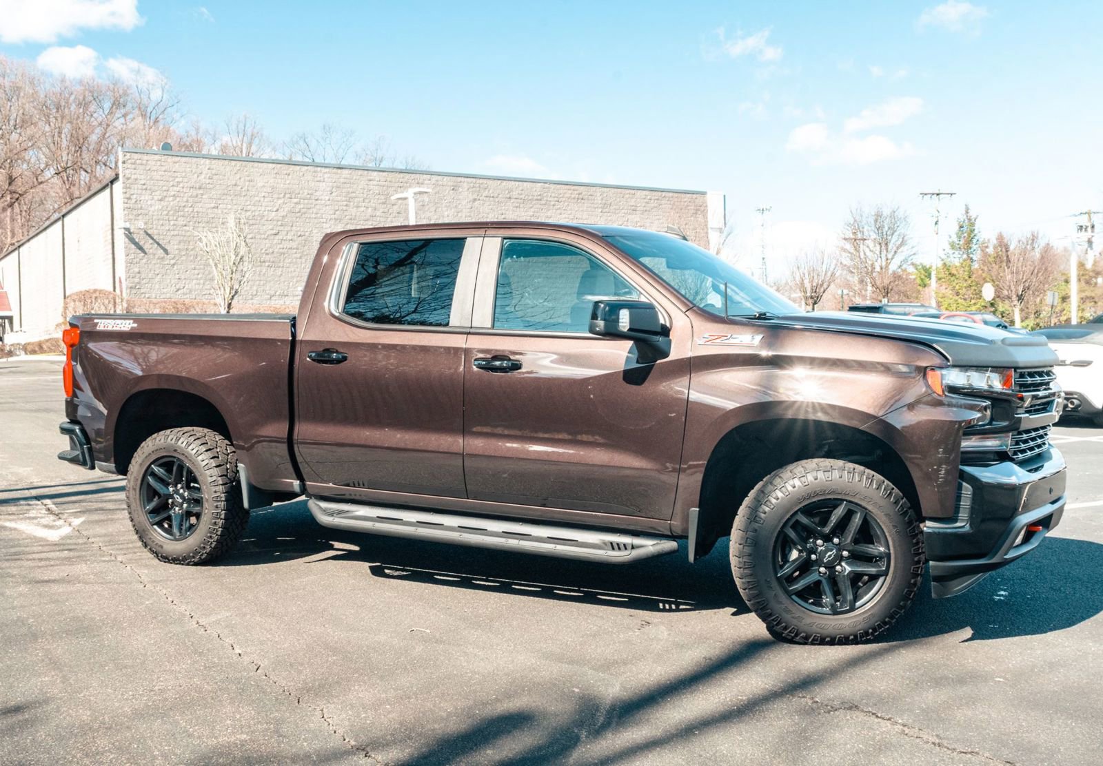 Used 2020 Chevrolet Silverado 1500 LT Trail Boss image 2