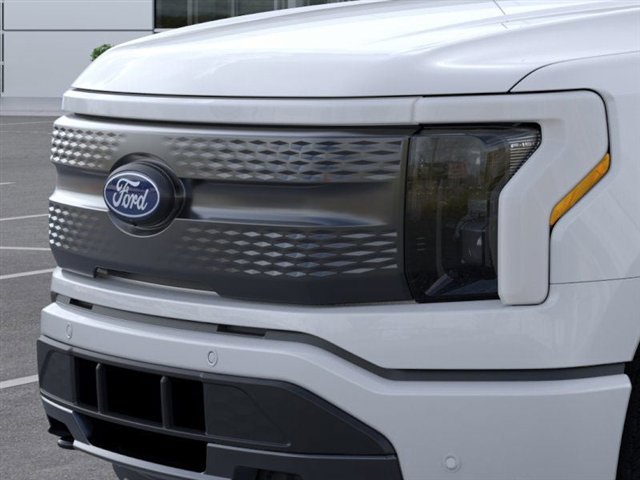 Used 2025 Ford F150 Lightning Flash image 17