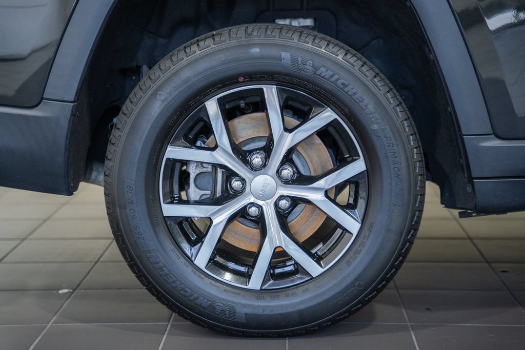 Certified 2023 Jeep Grand Cherokee L Limited AWD/4WD image 19