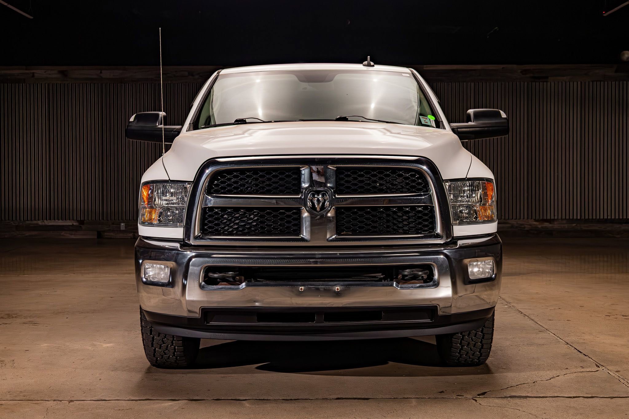 Used 2014 RAM 2500 SLT w/ Luxury Group RWD image 2