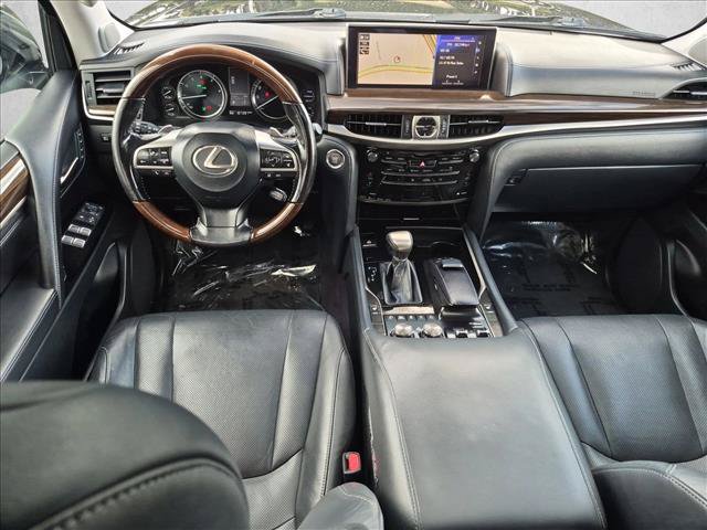 Used 2018 Lexus LX 570 4WD image 19