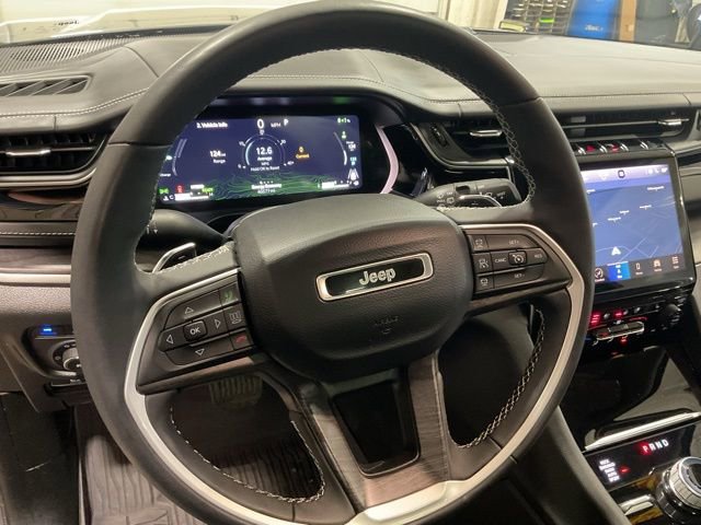 Used 2022 Jeep Grand Cherokee Limited 4xe w/ Luxury Tech Group II image 12