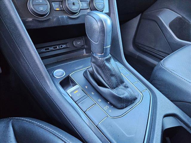 Used 2018 Volkswagen Tiguan SE image 11