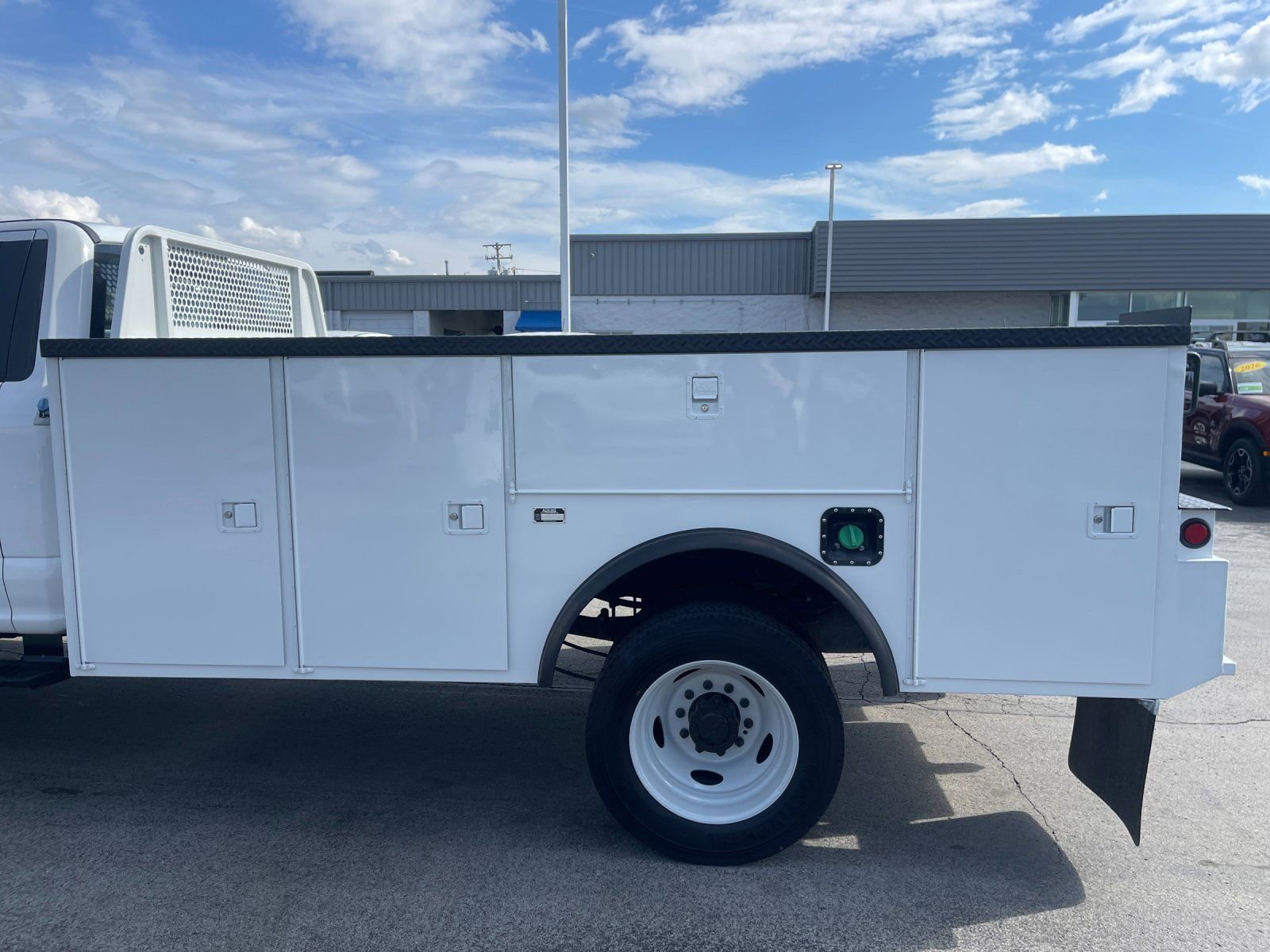 Used 2018 Ford F550 2WD Regular Cab Super Duty image 29