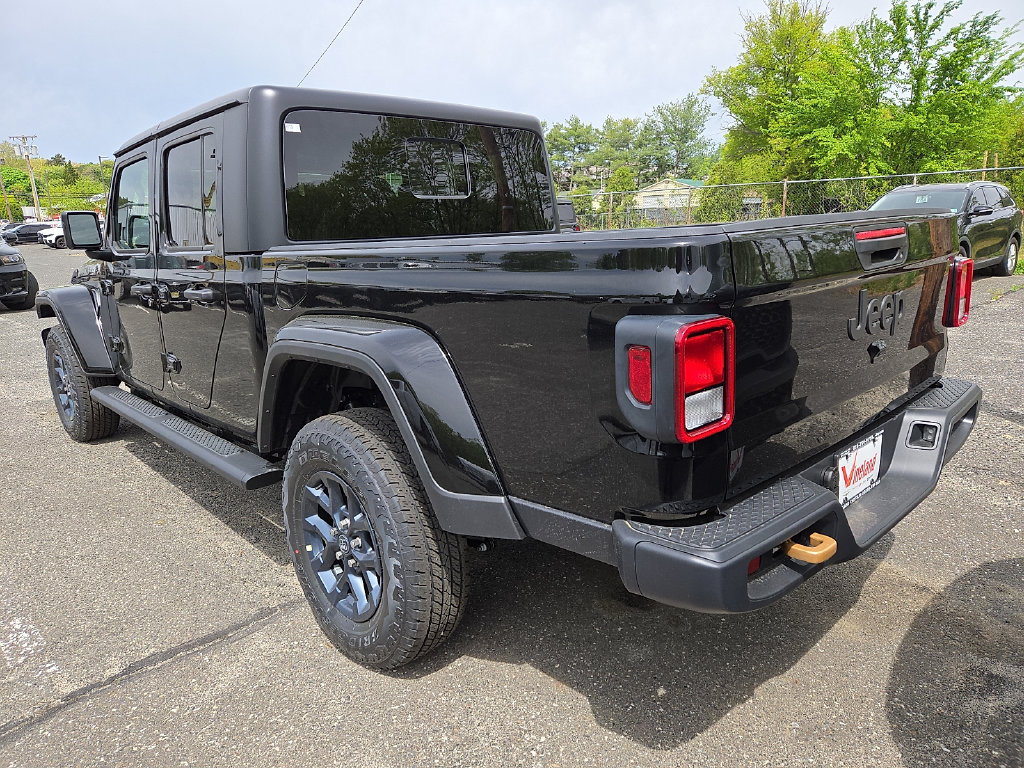New 2026 Jeep Gladiator Sport AWD/4WD image 3