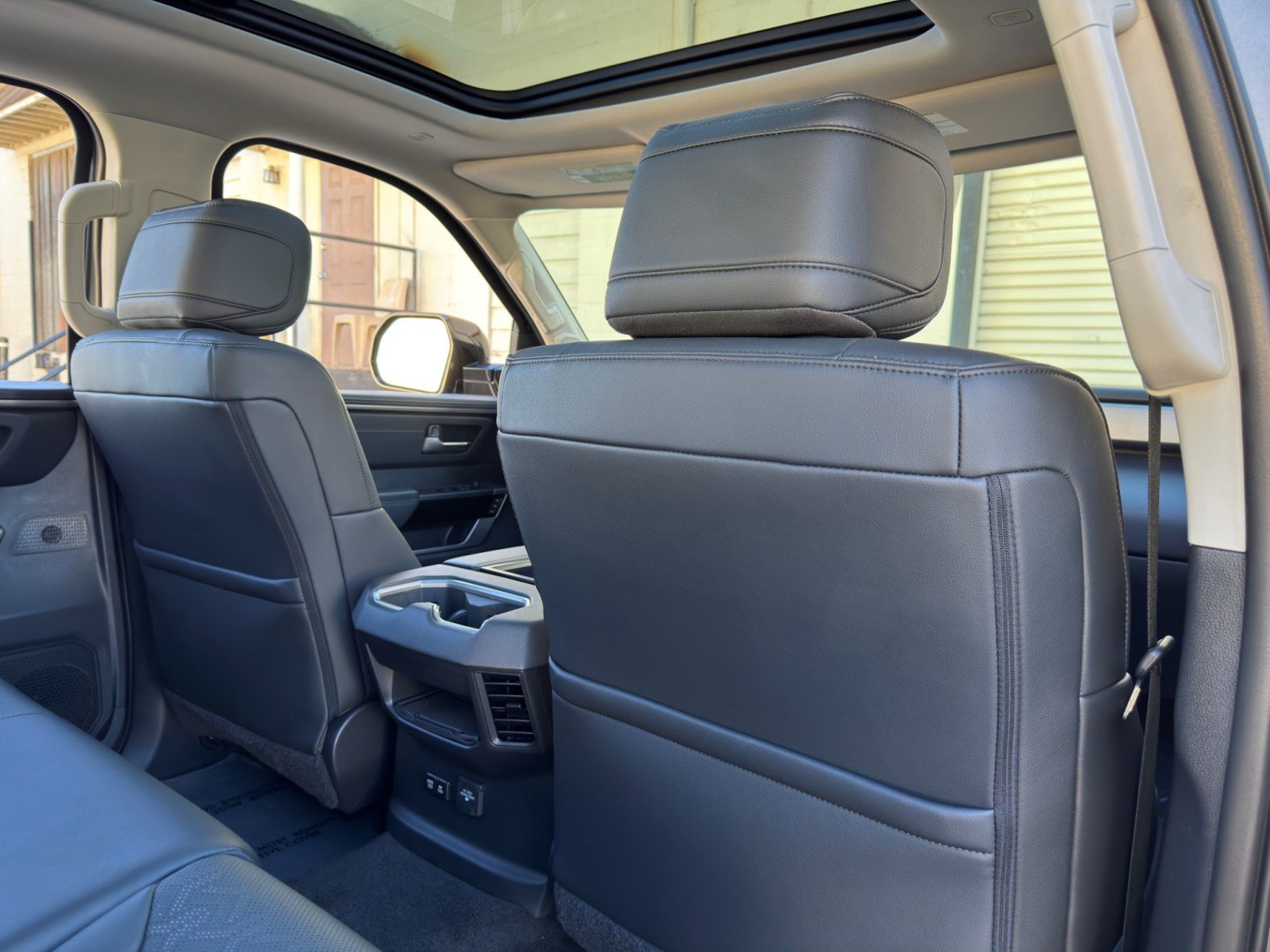 Used 2024 Toyota Tundra Limited AWD/4WD image 36