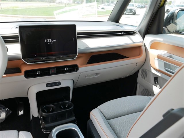 New 2025 Volkswagen ID. Buzz 1st Edition image 10