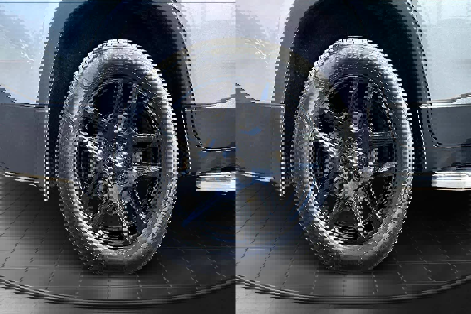 Used 2020 Chevrolet Traverse LS w/ LPO, Blackout Package AWD/4WD image 36