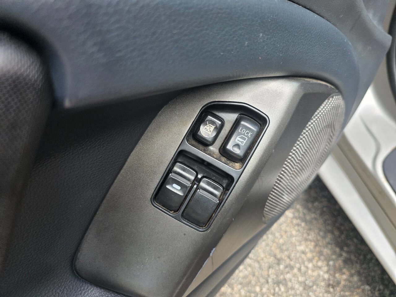 Used 2012 Mitsubishi Eclipse image 10