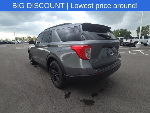Used 2023 Ford Explorer XLT AWD/4WD image 16