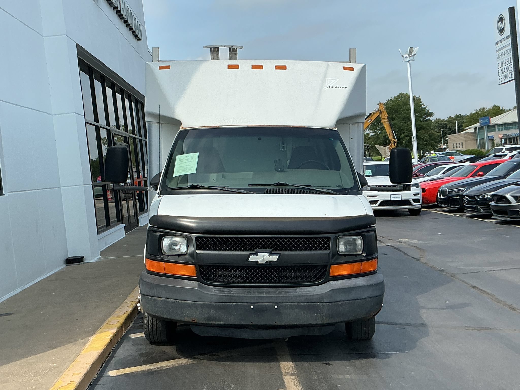 Used 2005 Chevrolet Express 3500 RWD image 3