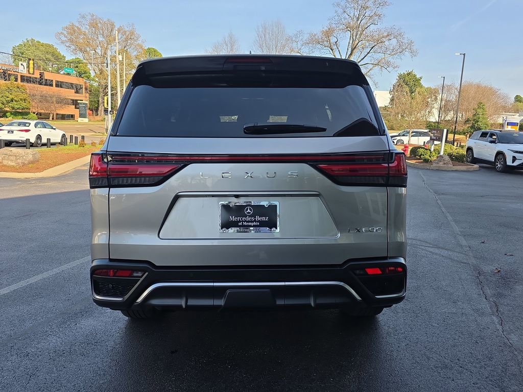 Used 2024 Lexus LX 600 F Sport image 4