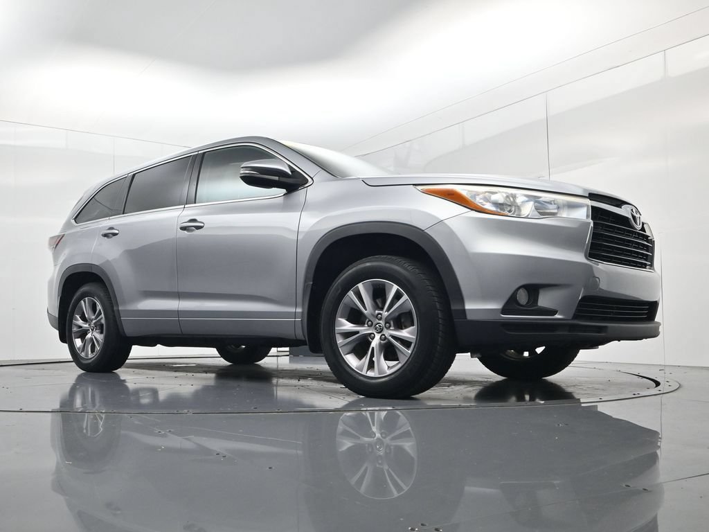 Used 2016 Toyota Highlander Plus AWD/4WD image 37