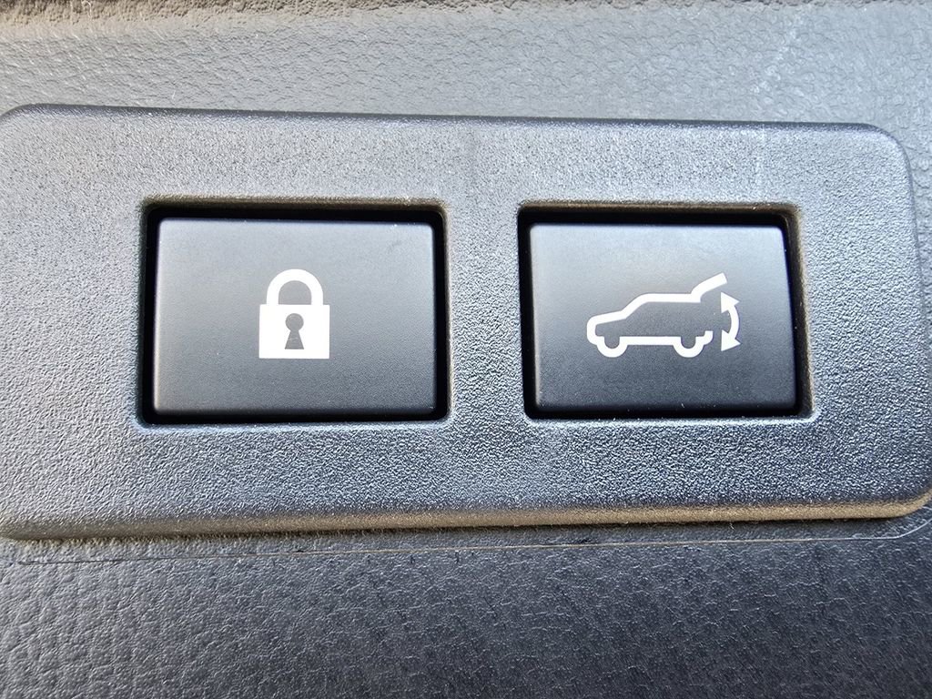 Used 2023 Subaru Outback Touring XT image 21