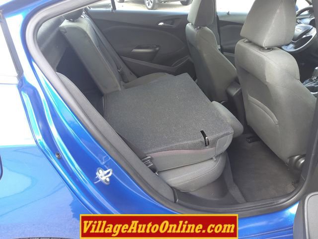 Used 2018 Chevrolet Cruze LT w/ Convenience Package image 38