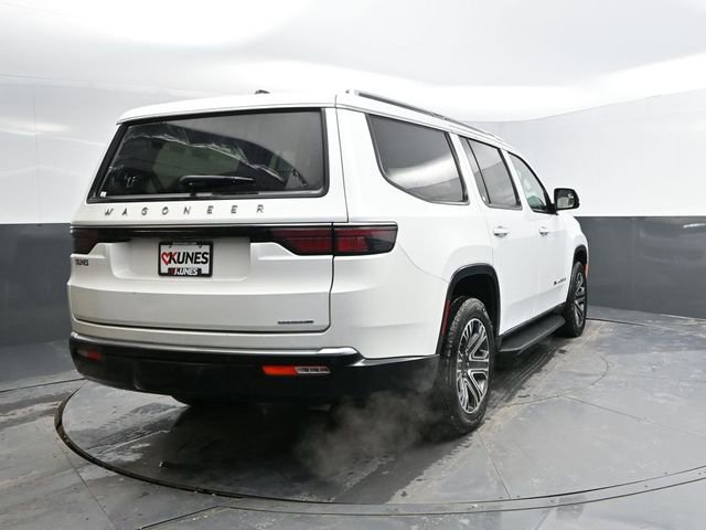 Used 2024 Jeep Wagoneer Series II AWD/4WD image 8