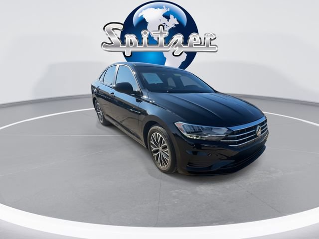 Used 2021 Volkswagen Jetta SE w/ SE Cold Weather Package image 2