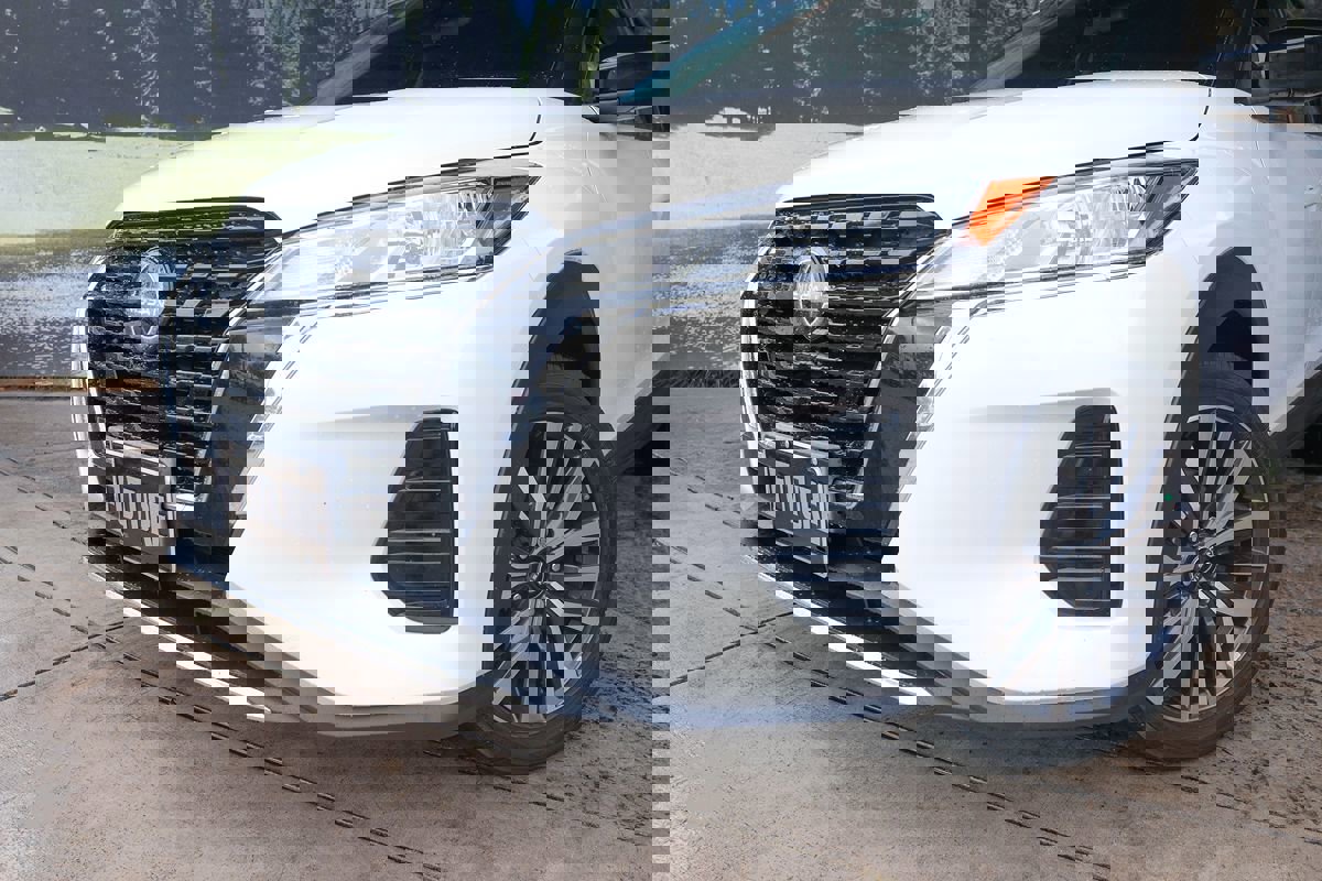 Used 2022 Nissan Kicks SV image 7