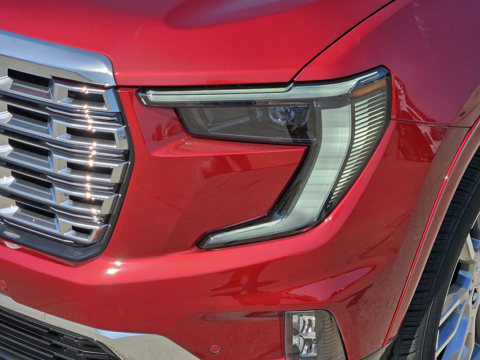 New 2027 GMC Acadia Denali FWD image 5