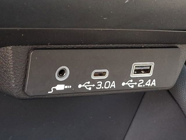 Used 2025 Subaru Forester Premium image 24