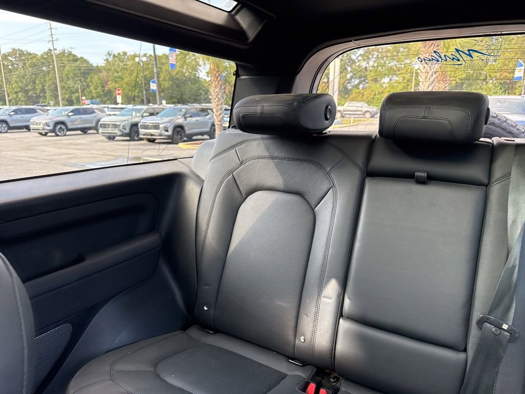 Used 2023 Land Rover Defender 90 S image 51