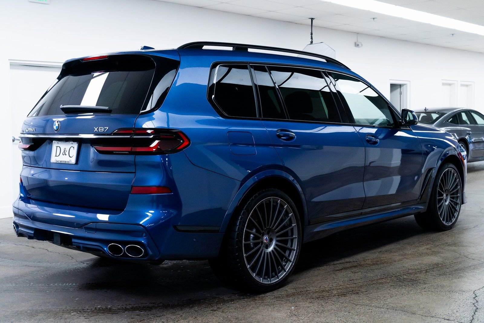 Used 2025 BMW ALPINA XB7 image 6