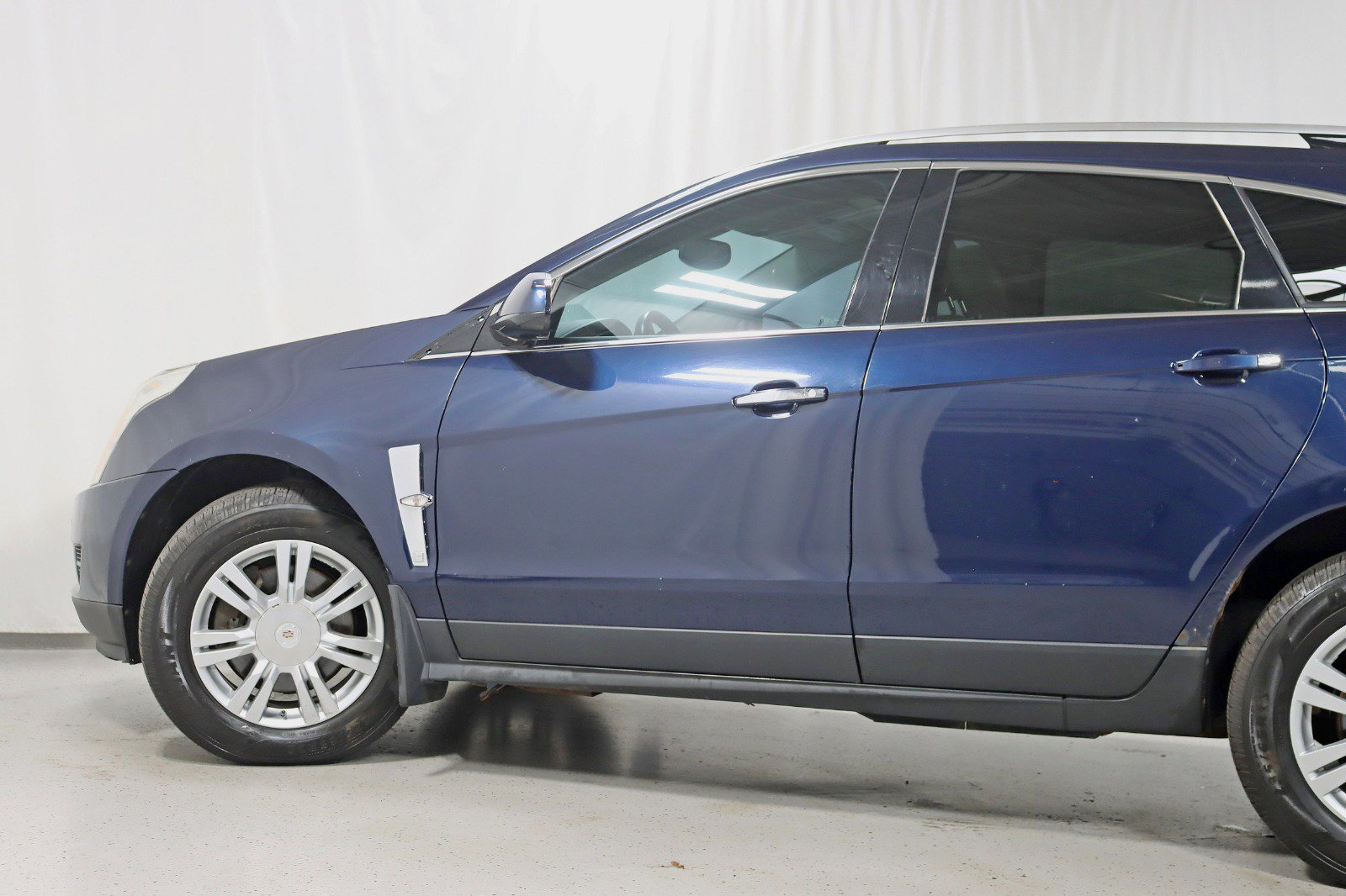 Used 2010 Cadillac SRX Luxury AWD/4WD image 11