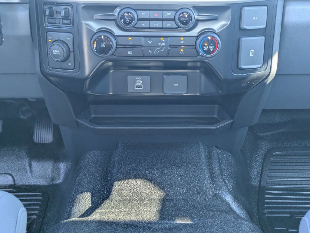 New 2027 Ford F250 XL w/ 360-Degree Camera Package AWD/4WD image 18