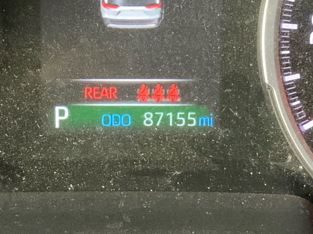 Used 2021 Toyota RAV4 LE image 34