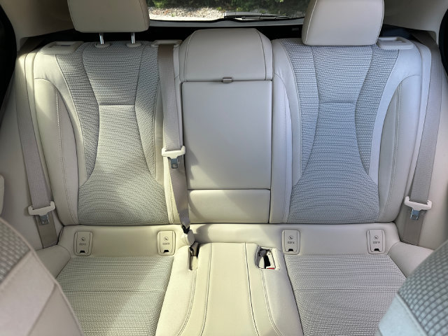 Used 2023 Buick Envision Preferred AWD/4WD image 33