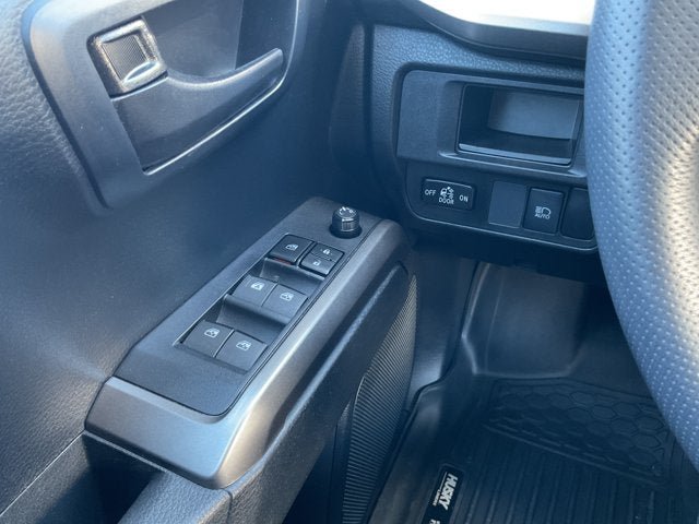 Used 2019 Toyota Tacoma SR5 AWD/4WD image 20