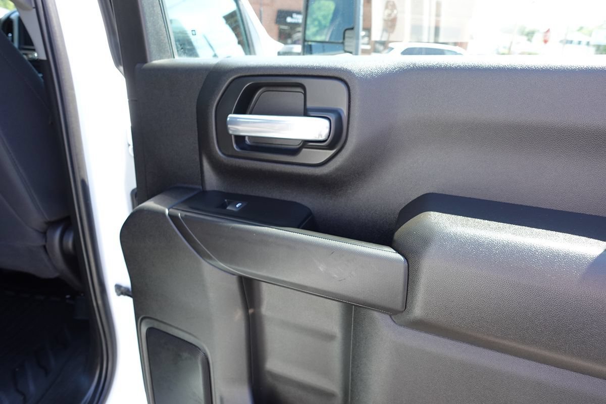 Used 2025 Chevrolet Silverado 2500 W/T AWD/4WD image 27