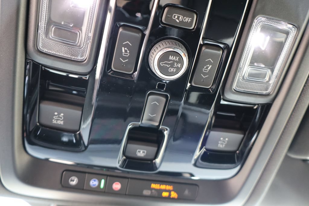New 2026 Chevrolet Tahoe Premier w/ Sun And Tow Package AWD/4WD image 30