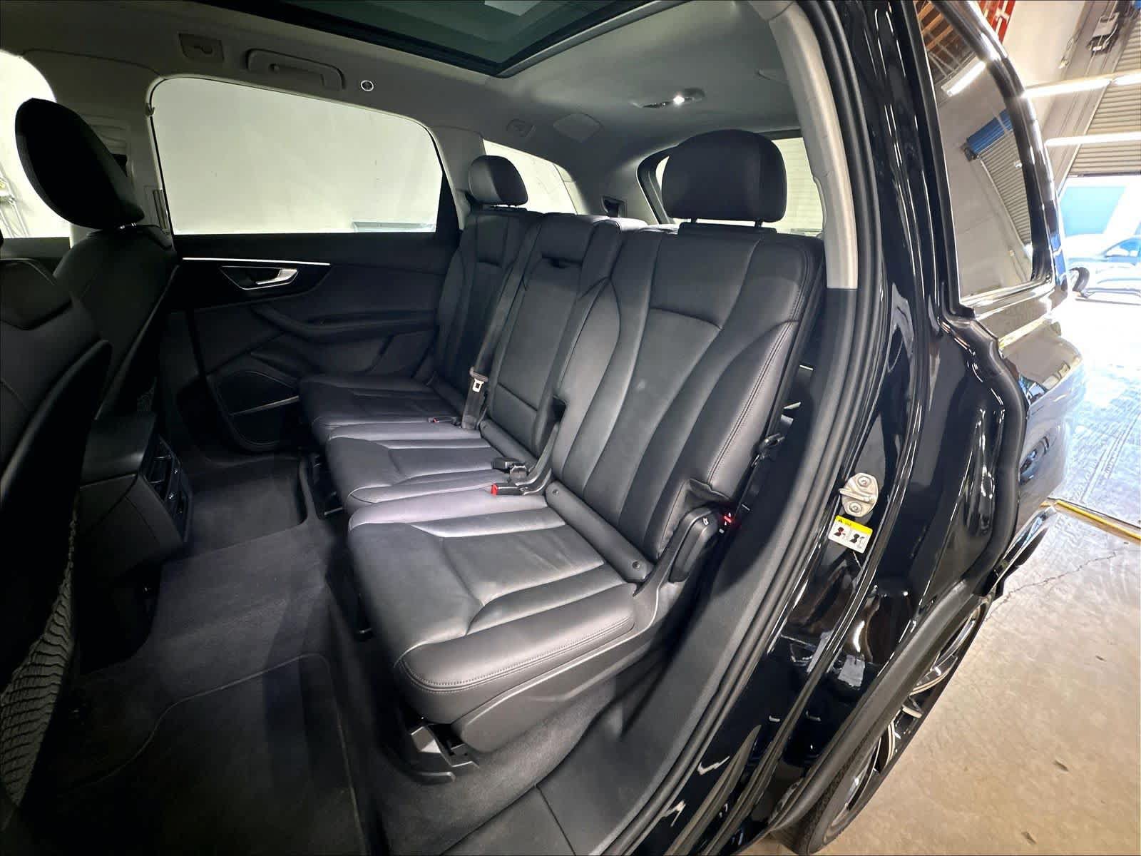 Used 2023 Audi Q7 3.0T Premium Plus w/ Premium Plus Package AWD/4WD image 28