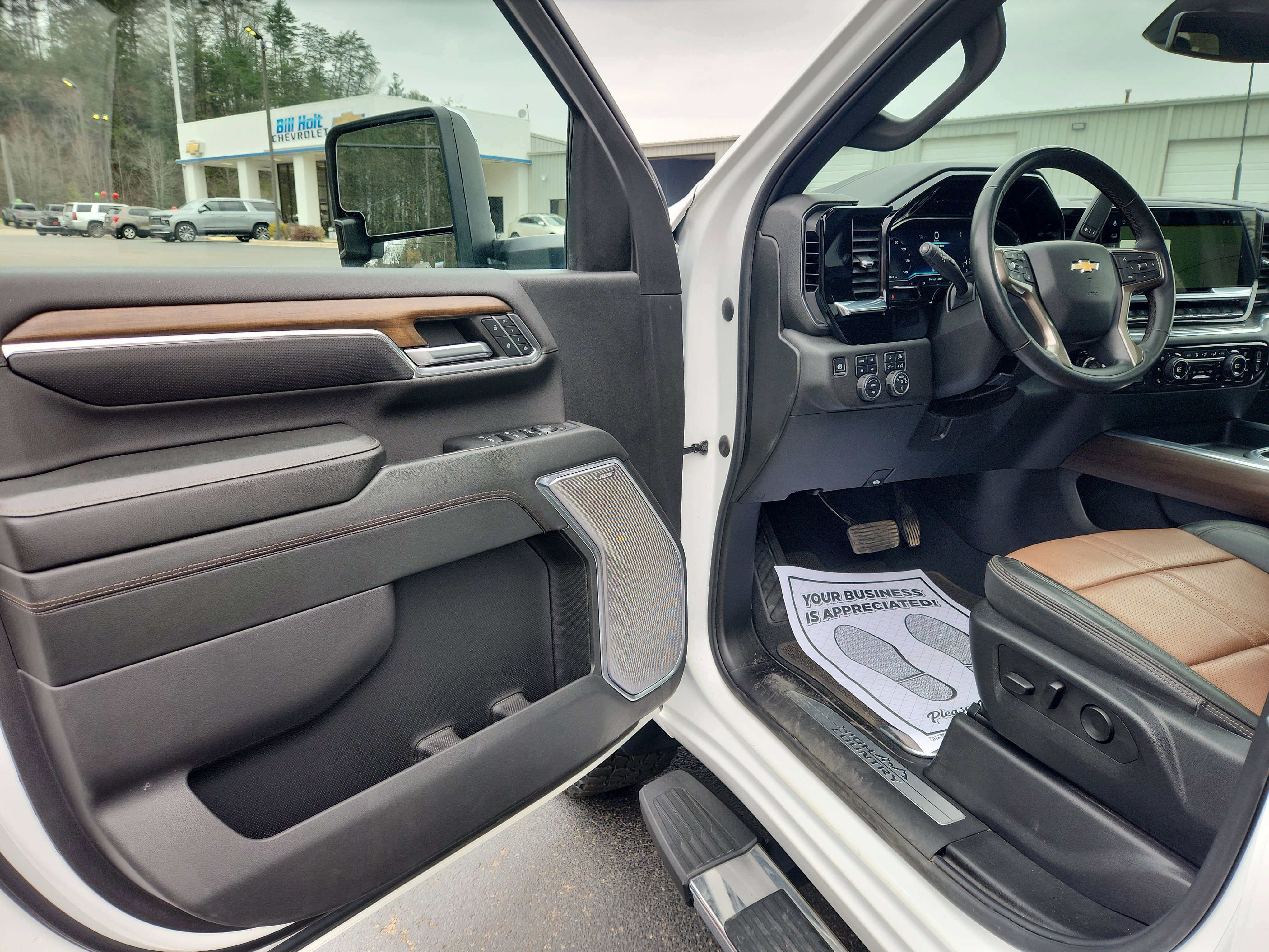 Used 2024 Chevrolet Silverado 2500 High Country AWD/4WD image 12