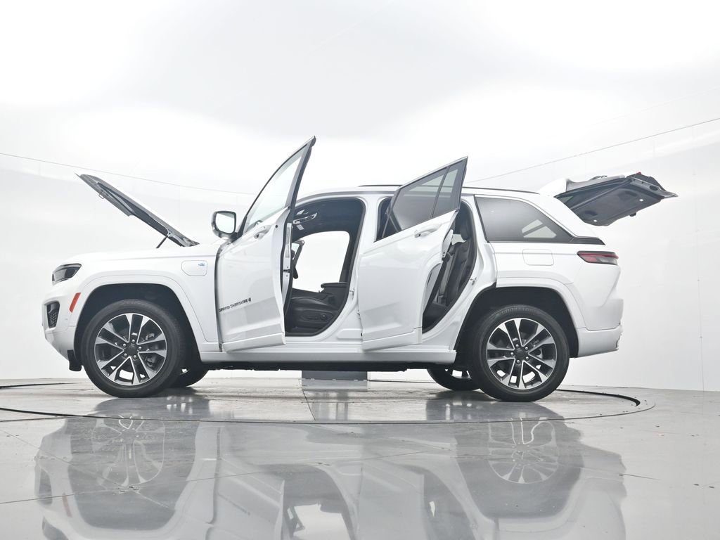 Used 2023 Jeep Grand Cherokee Overland image 45