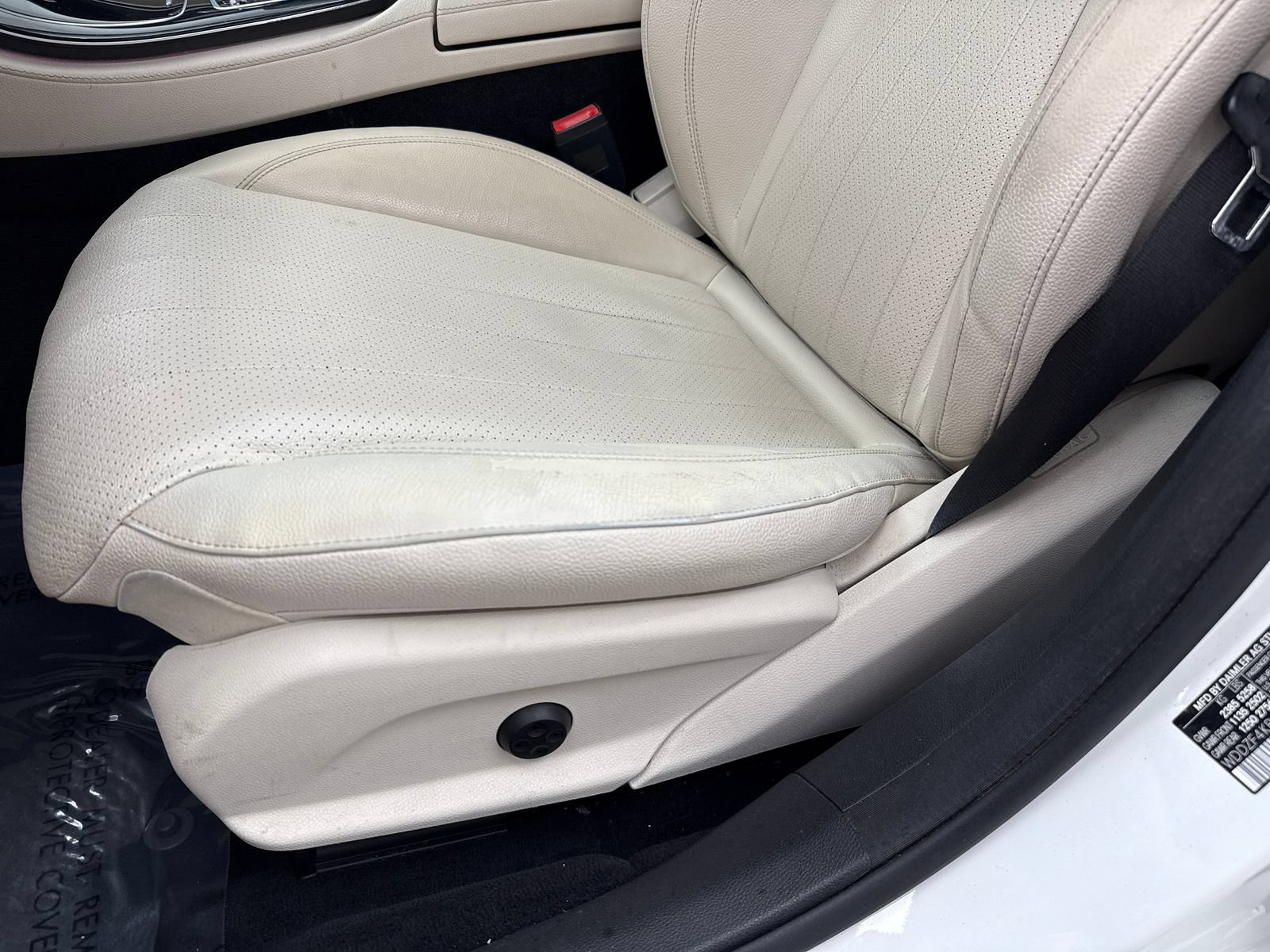 Used 2017 Mercedes-Benz E 300 4MATIC image 34