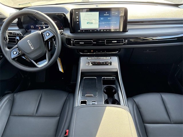 New 2026 Lincoln Aviator AWD w/ Jet Appearance Package image 16