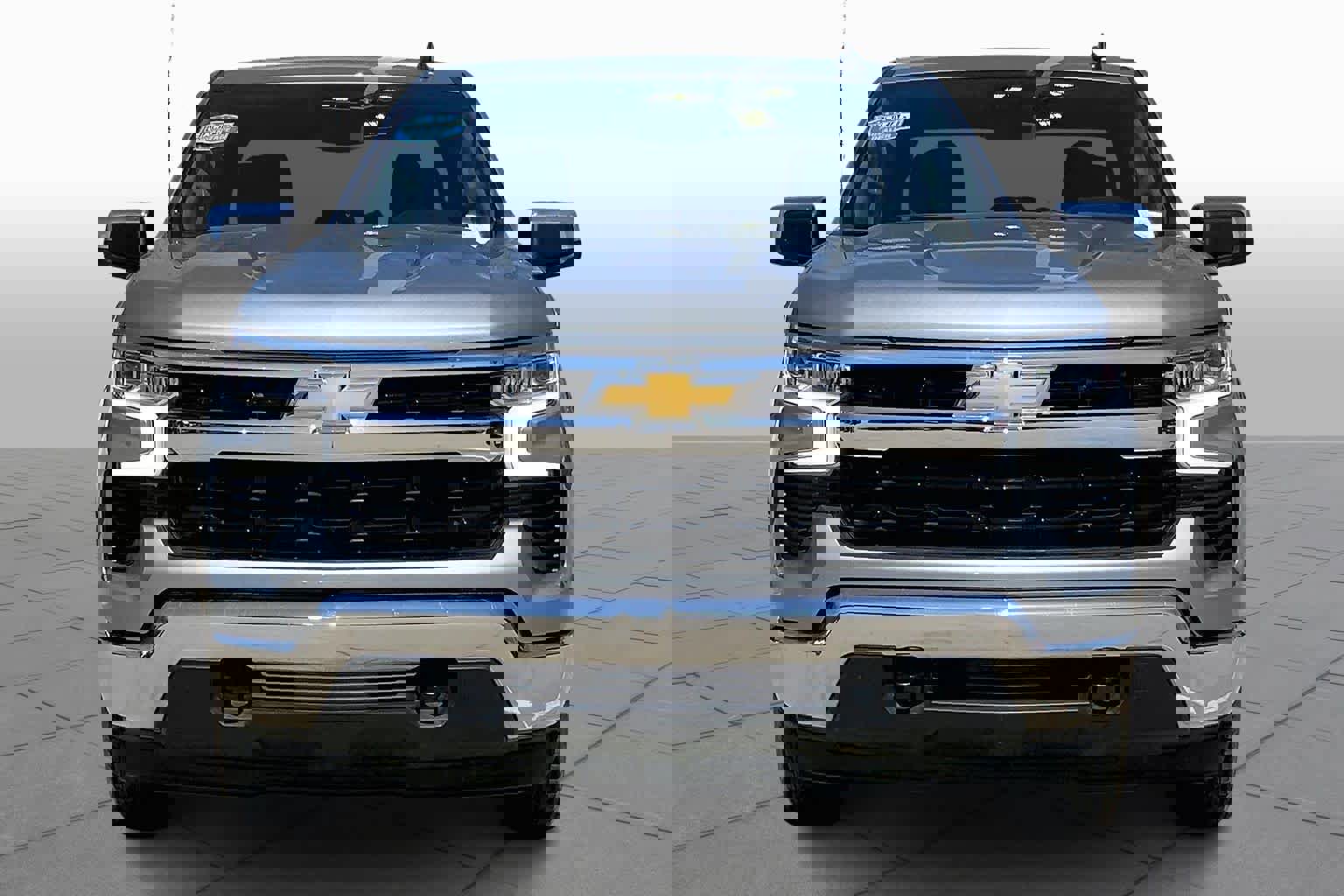 Used 2025 Chevrolet Silverado 1500 LT image 4