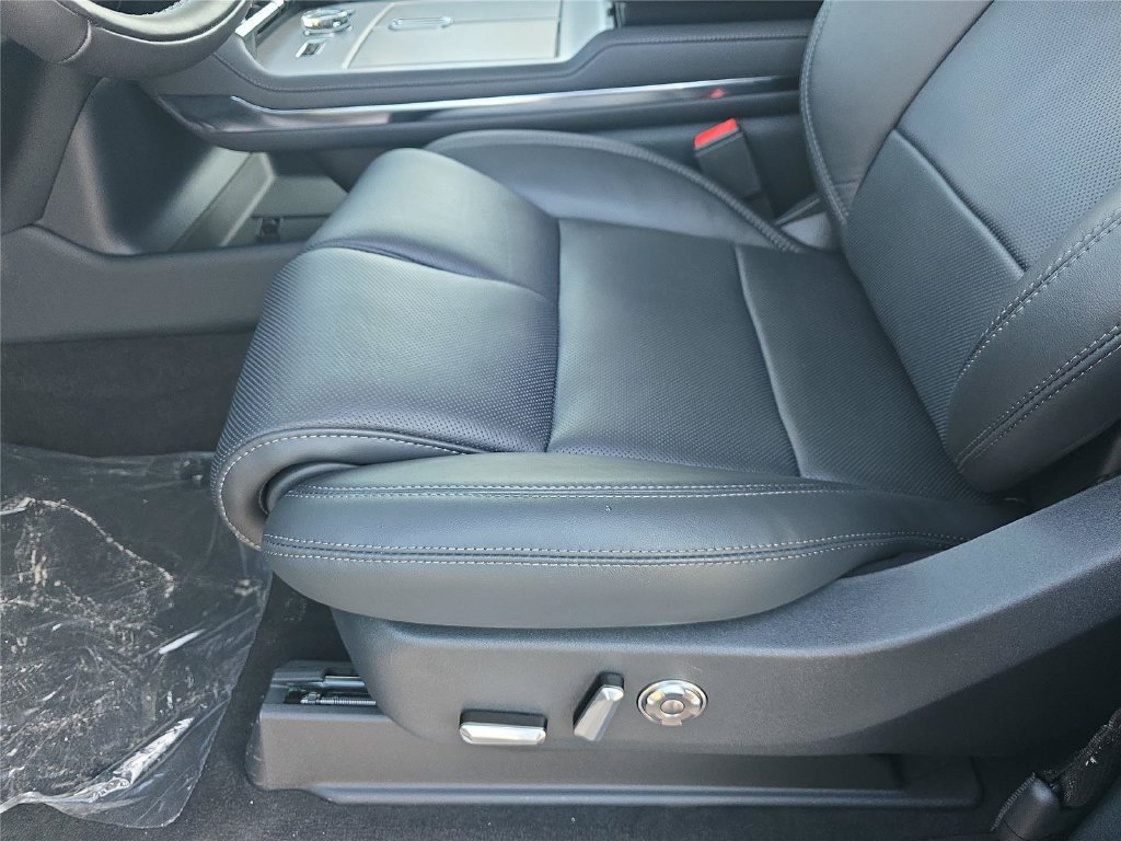 New 2026 Lincoln Navigator Reserve AWD/4WD image 18