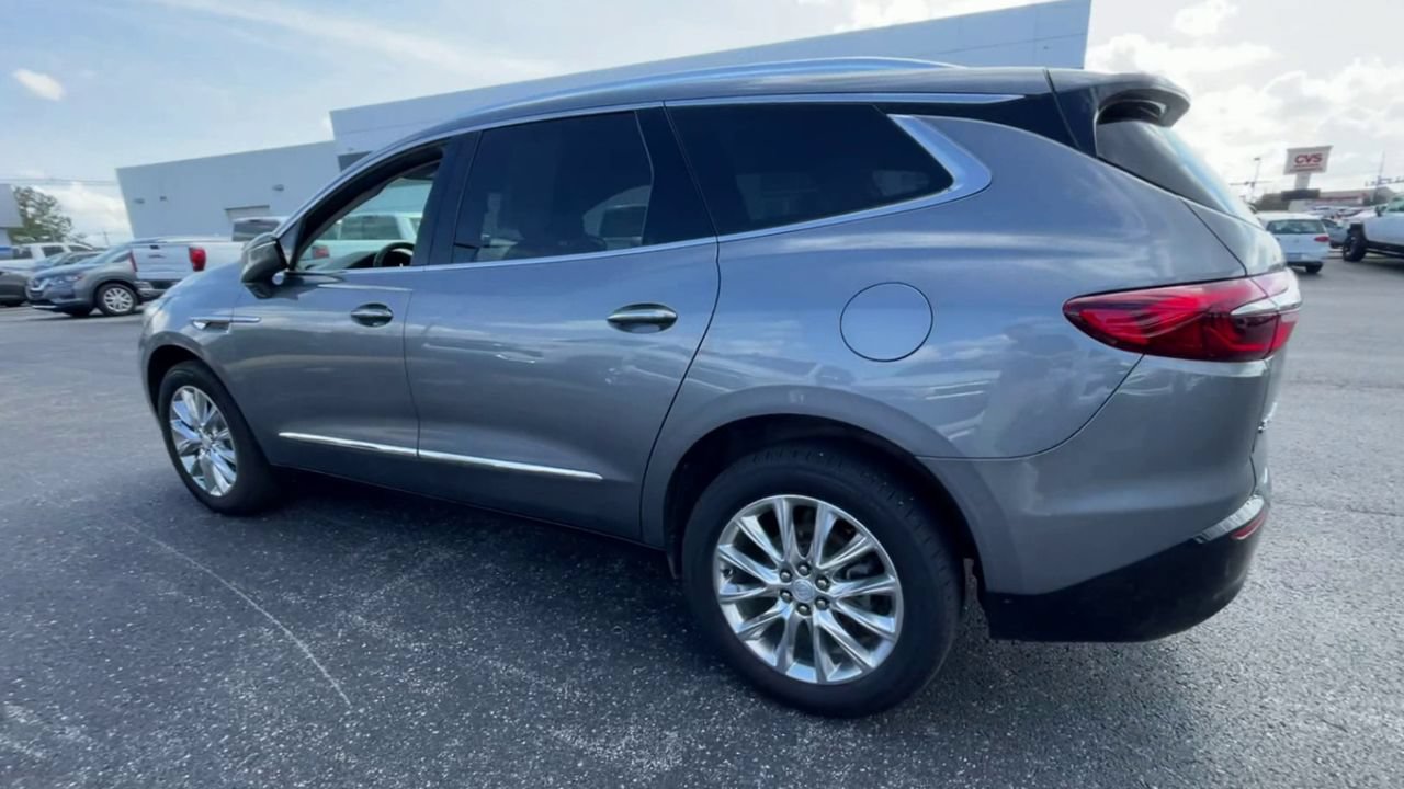 Used 2021 Buick Enclave Premium w/ Surround and Sites Package AWD/4WD image 3