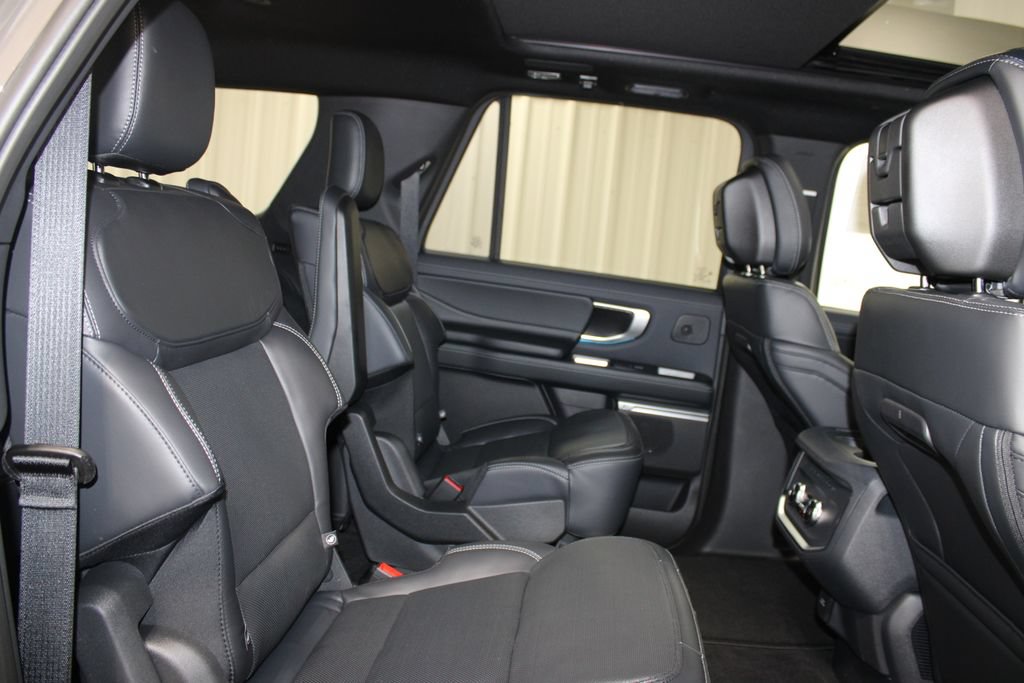 New 2027 Ford Expedition Max Platinum w/ Stealth Performance Package AWD/4WD image 33